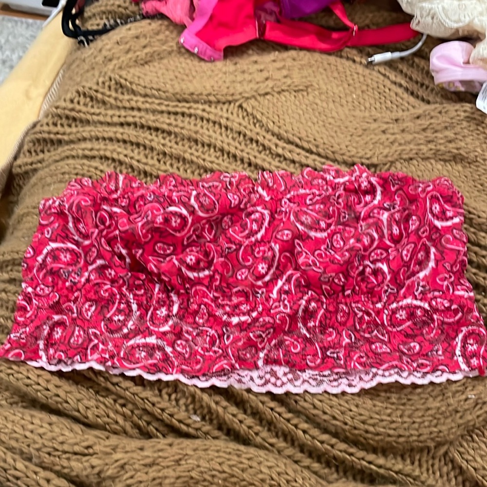 Hanky Panky strapless bralette size Large tried on but never wore